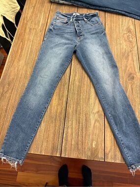 Good American Light-Mid Blue High-Rise Skinny Jeans